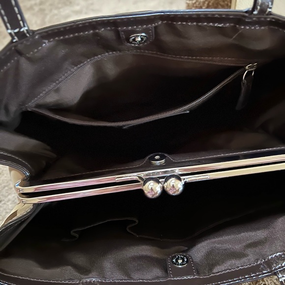 Coach Satchel EUC Authentic - Picture 6 of 8